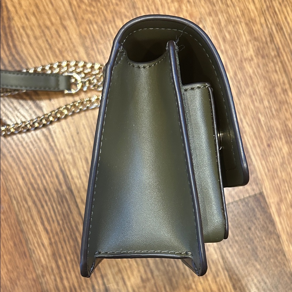 Michael Kors Green Crossbody Bag/Purse with Gold Chain Strap - NWOT - Picture 13 of 13